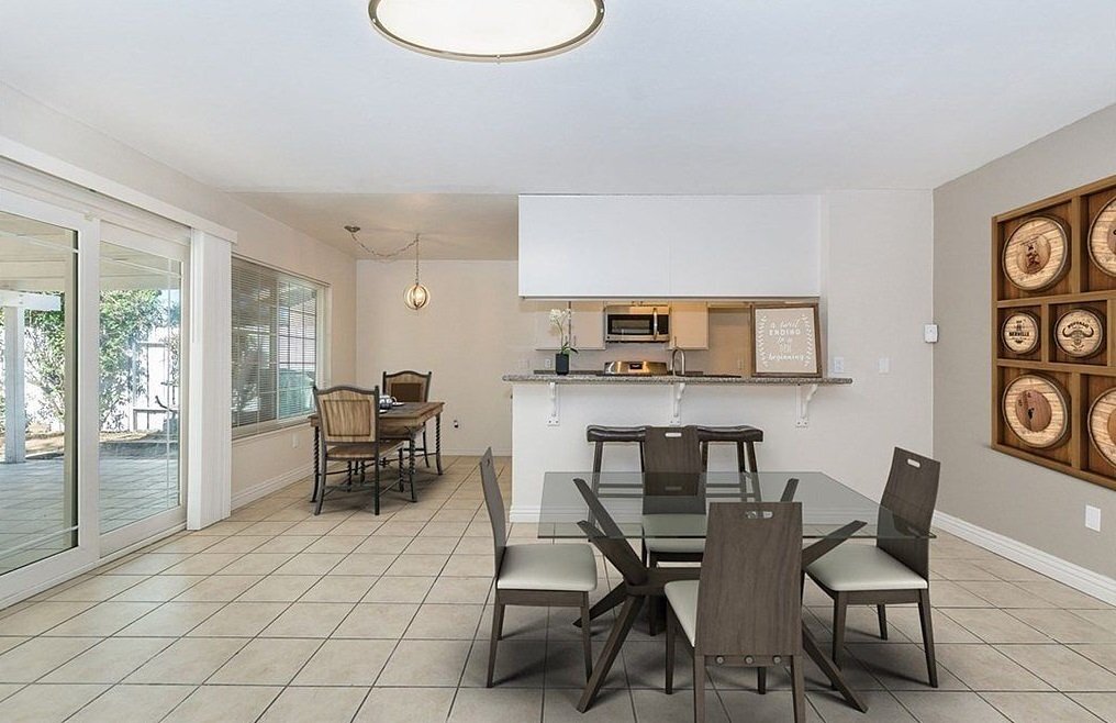 Building Photo - 13739 Sylmar Dr