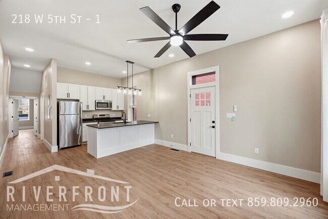 Building Photo - 218 W 5th St