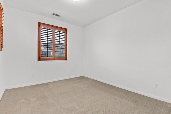 Building Photo - Magnificent home in San Bruno