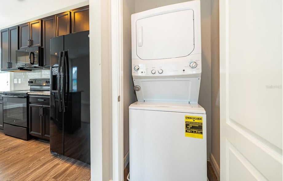 Building Photo - 9221 Smithies St