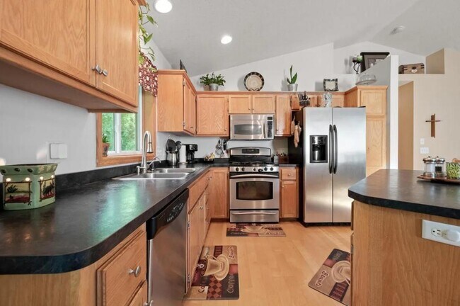 Building Photo - 2921 235th Ave NW