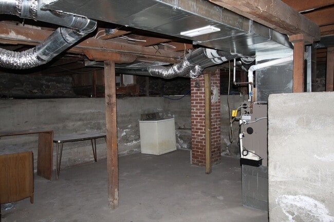 Building Photo - 4711 N Regal St