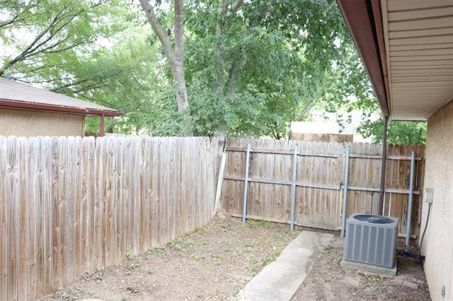 Building Photo - 10020 Redondo Dr