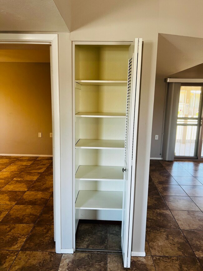 Building Photo - 810 Leisure World