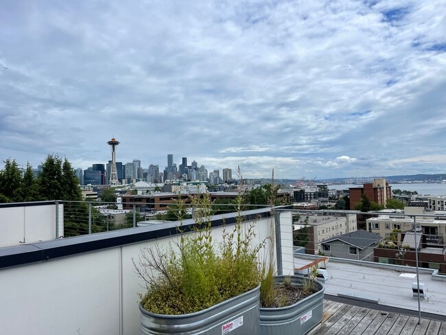 Building Photo - CLICK "REQUEST A TOUR" NOW!