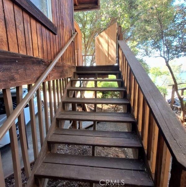 Building Photo - 11664 Lakeview Dr