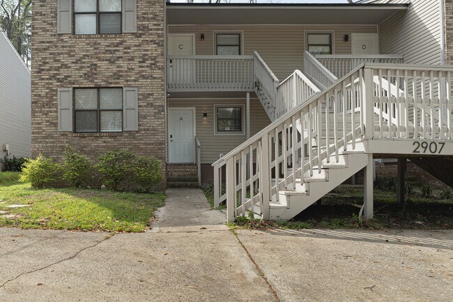Building Photo - 2907 Woodrich Dr