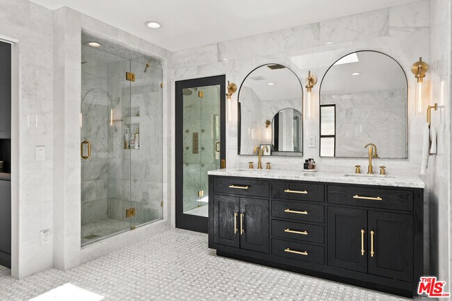 Building Photo - 6 Buckskin Ct