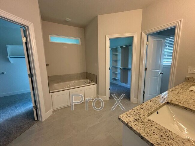 Building Photo - 1431 Overcup Oak Ln