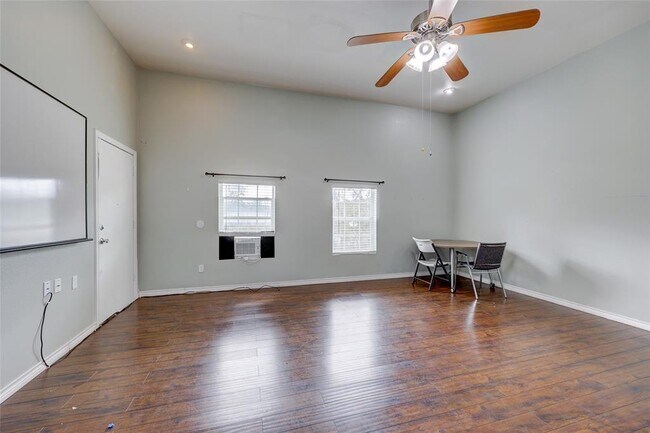Building Photo - 809 Castle Ridge Rd