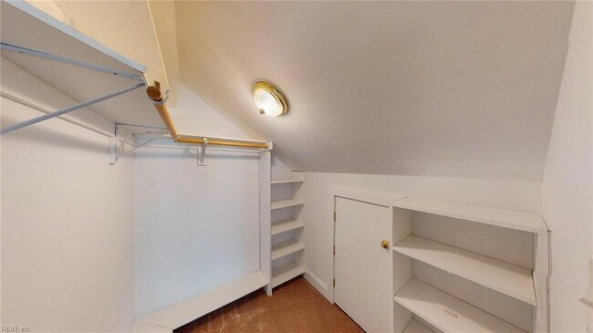 Building Photo - 409 Dinwiddie St