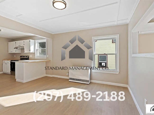 Building Photo - Spacious 4-Bedroom Home with Garage & Modern Heating  for Rent in Waterville