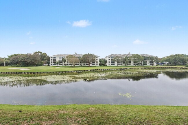 Building Photo - 1518 Whitehall Dr