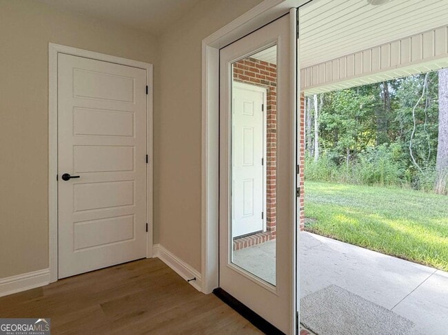 Building Photo - 411 Madison Ave