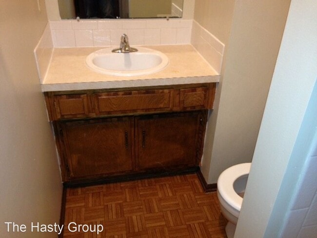 Building Photo - 2 br, 1.5 bath House - 8711 NW 82nd Tr Unit C