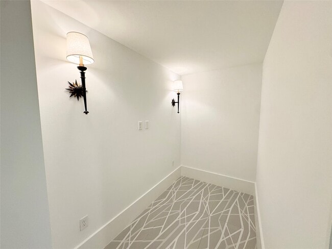 Building Photo - 2201 Market St