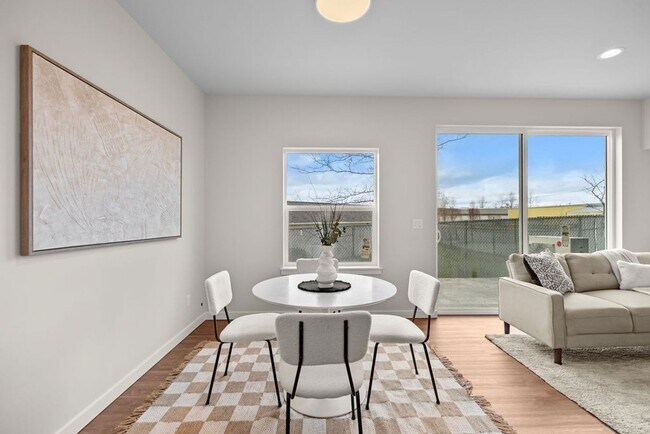 Building Photo - Luxury Living Off Appleway Trial Brand New...
