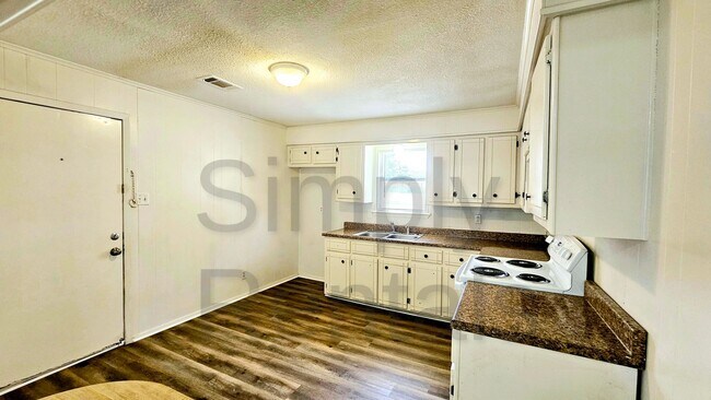 Building Photo - 4415 County Rd 1152