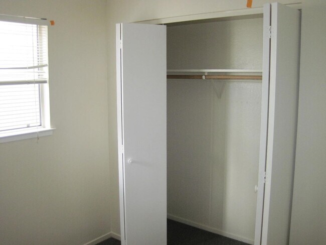 Building Photo - 306Cayuga
