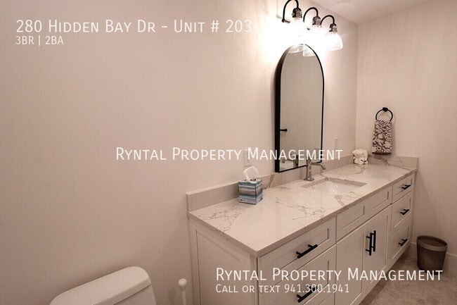 Building Photo - 280 Hidden Bay Dr