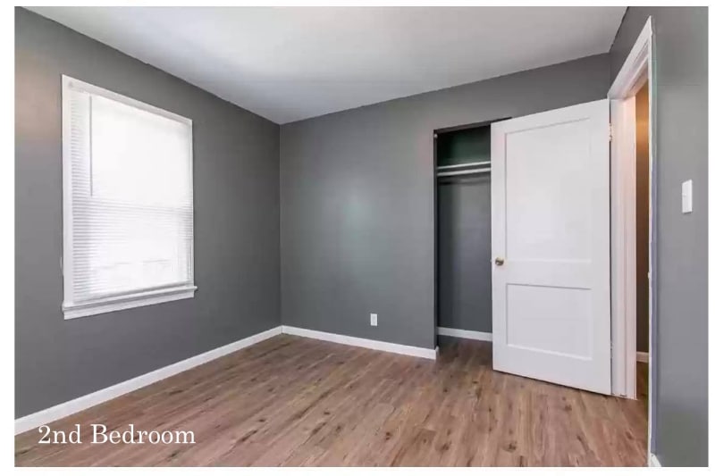 Building Photo - 1311 N Eisenhower Dr
