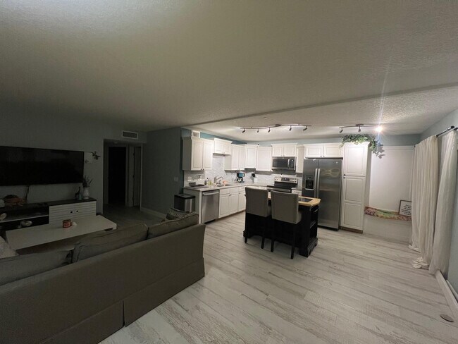 Building Photo - 312 Southwind Dr