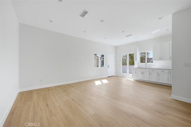 Building Photo - 1431 Montgomery Ave