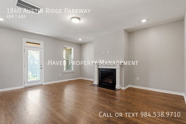 Building Photo - 1840 Austin Ridge Pky