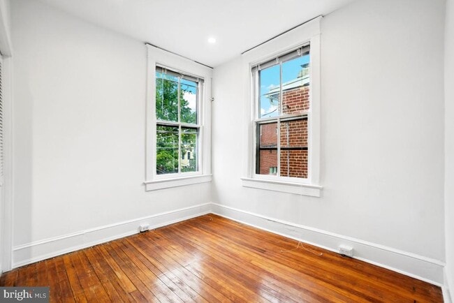 Building Photo - 1411 King St