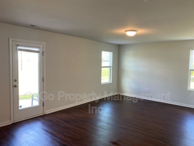 Building Photo - 811 Millsgrove Ct