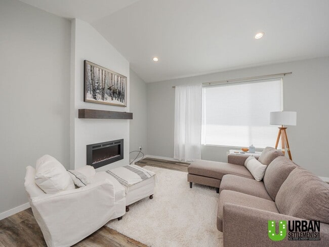 Building Photo - Charming 3-Bedroom Home in North Spokane –...