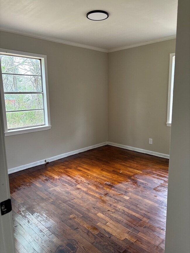 Building Photo - 916 Greenwood St