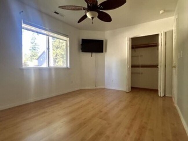 Building Photo - Spacious 4 bedroom Meridian Campus home wi...