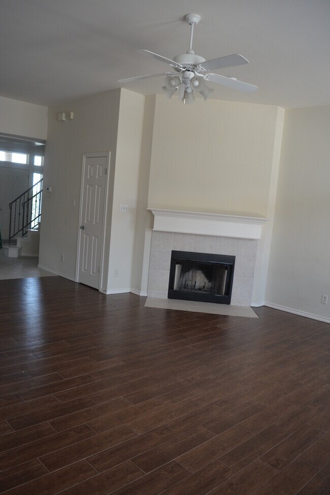 Building Photo - 2918 Ranch Rd 620