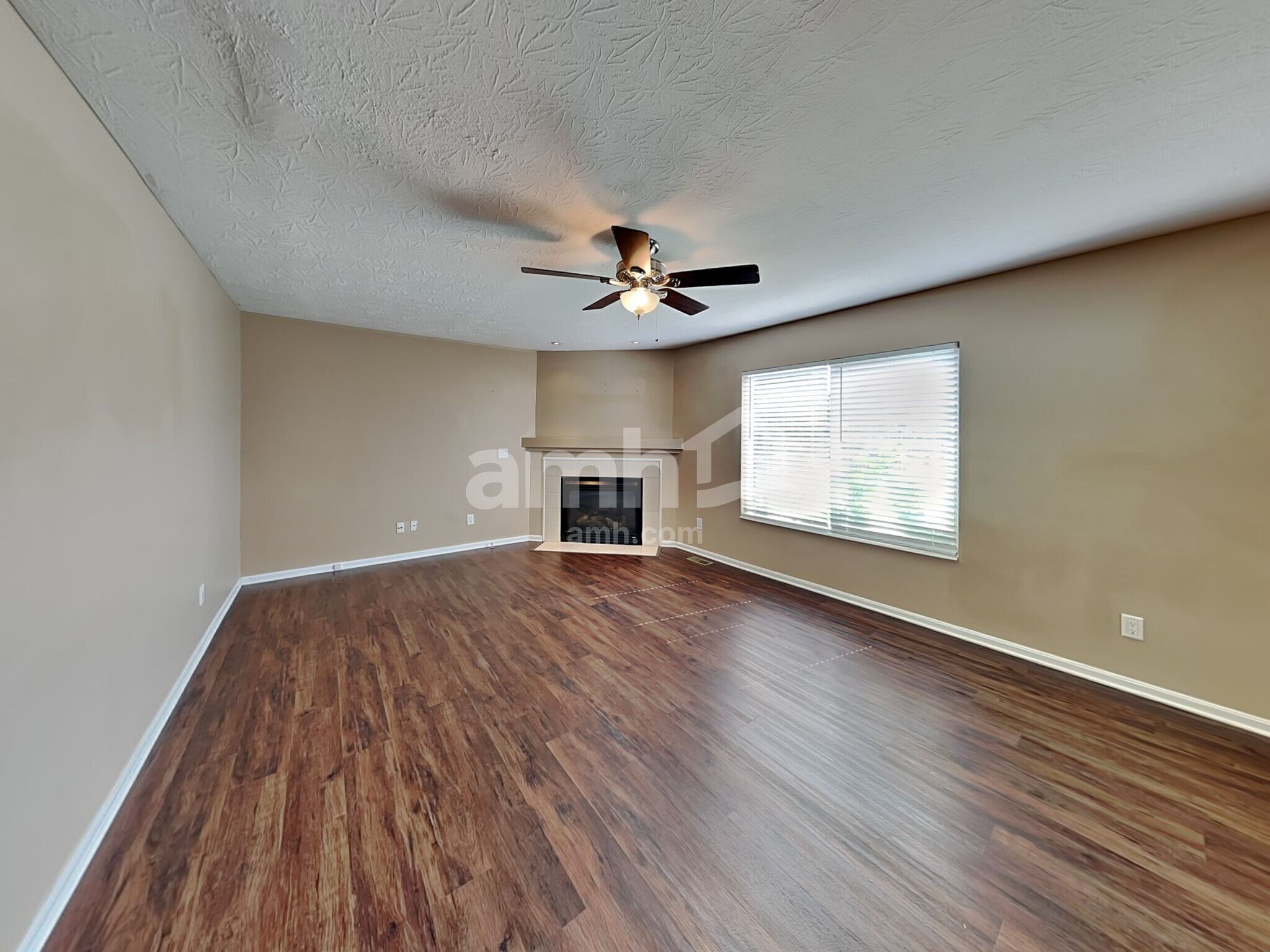 Building Photo - 6694 Waverly Park