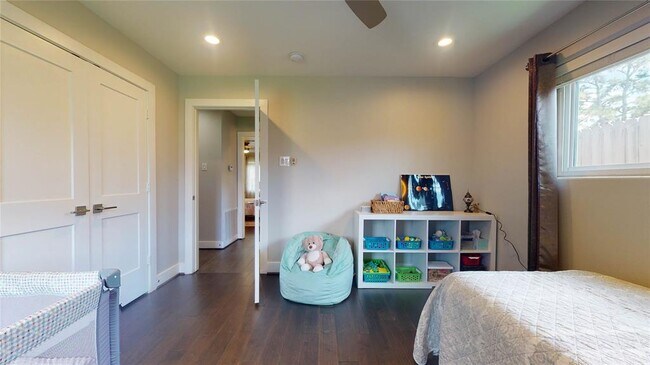 Building Photo - 3011 Larknolls Ln