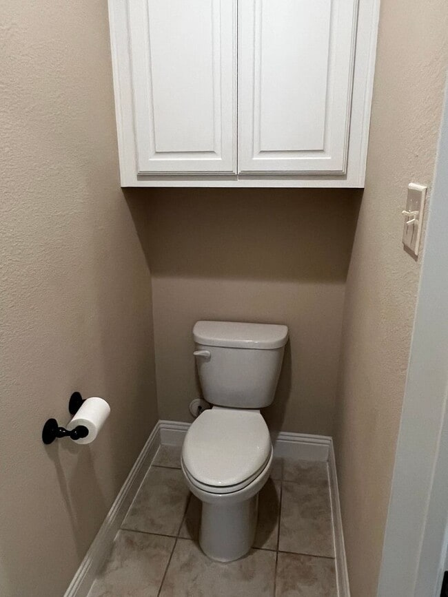 Building Photo - Cameron Lane