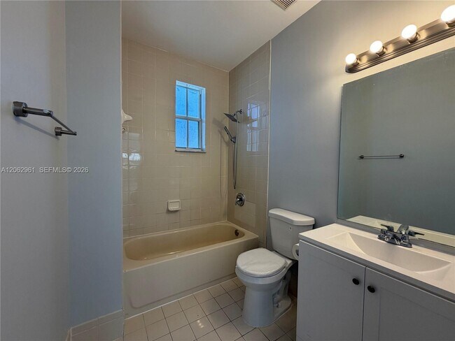 Building Photo - 4094 SW 159th Ave