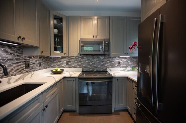 Primary Photo - 1550 Spring Gate Dr.