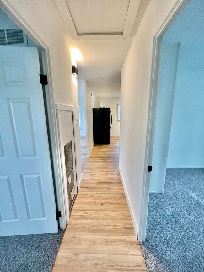 Building Photo - New Listing! 3 bedroom House!