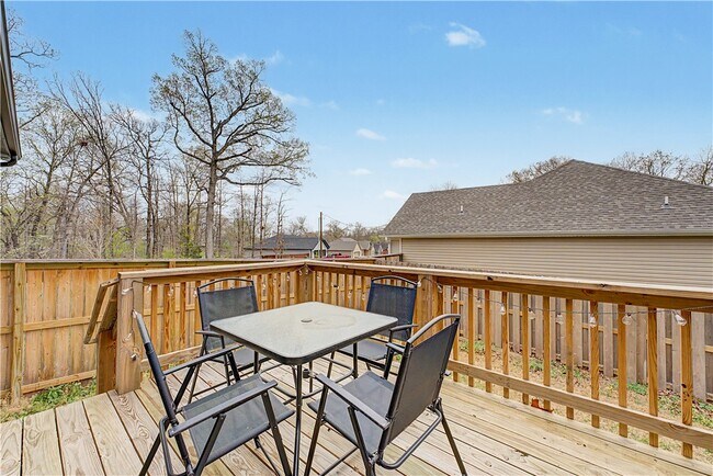 Building Photo - 20 Kentallen Ln