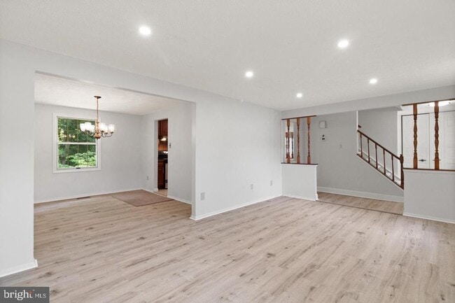 Building Photo - 8084 Winding Way Ct