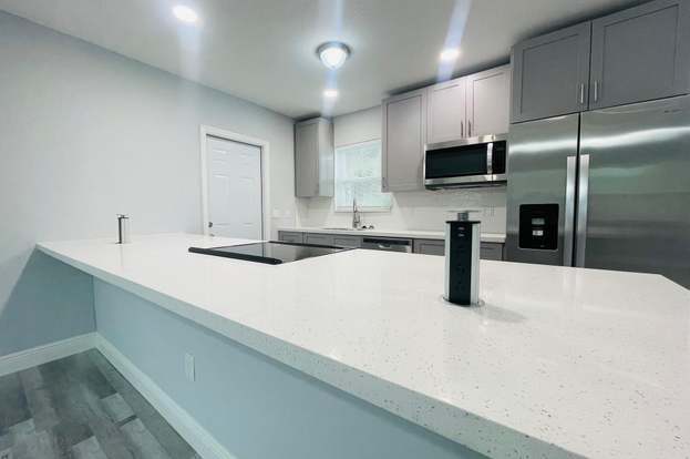 Building Photo - 716 Lund Cir
