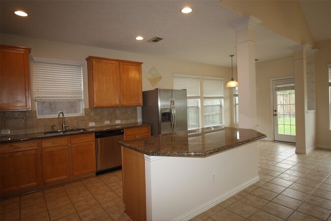 Building Photo - 7031 Thistlewood Park Ct