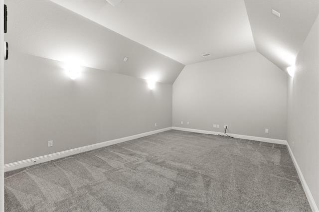 Building Photo - 605 Emerson Dr