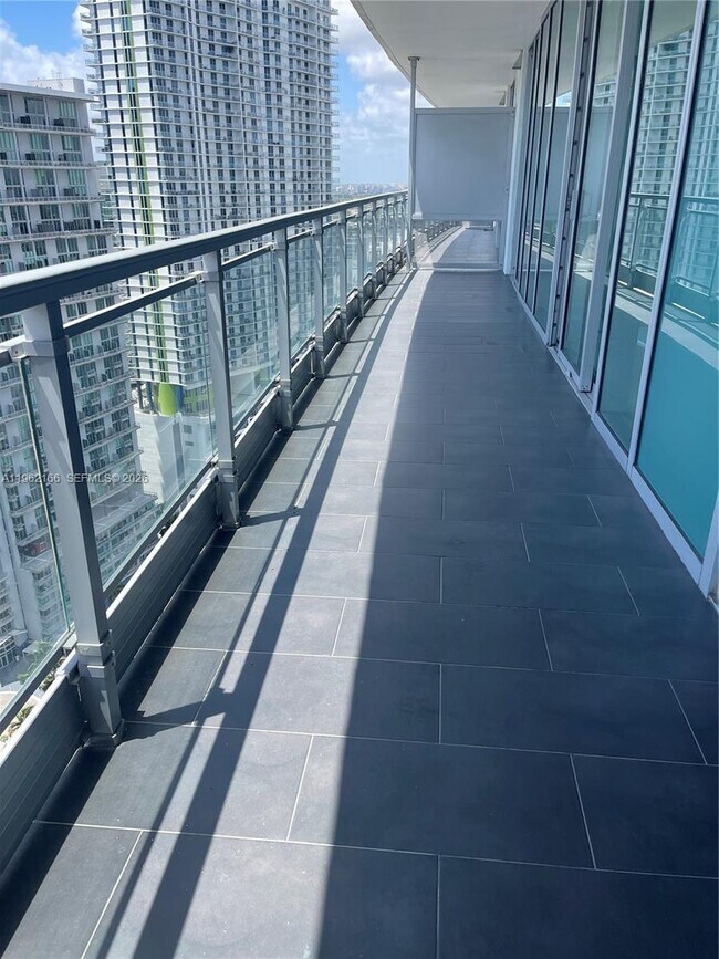 Building Photo - 92 SW 3rd St