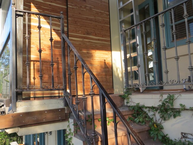 exterior steps to pool - 8500 Cole Crest Dr