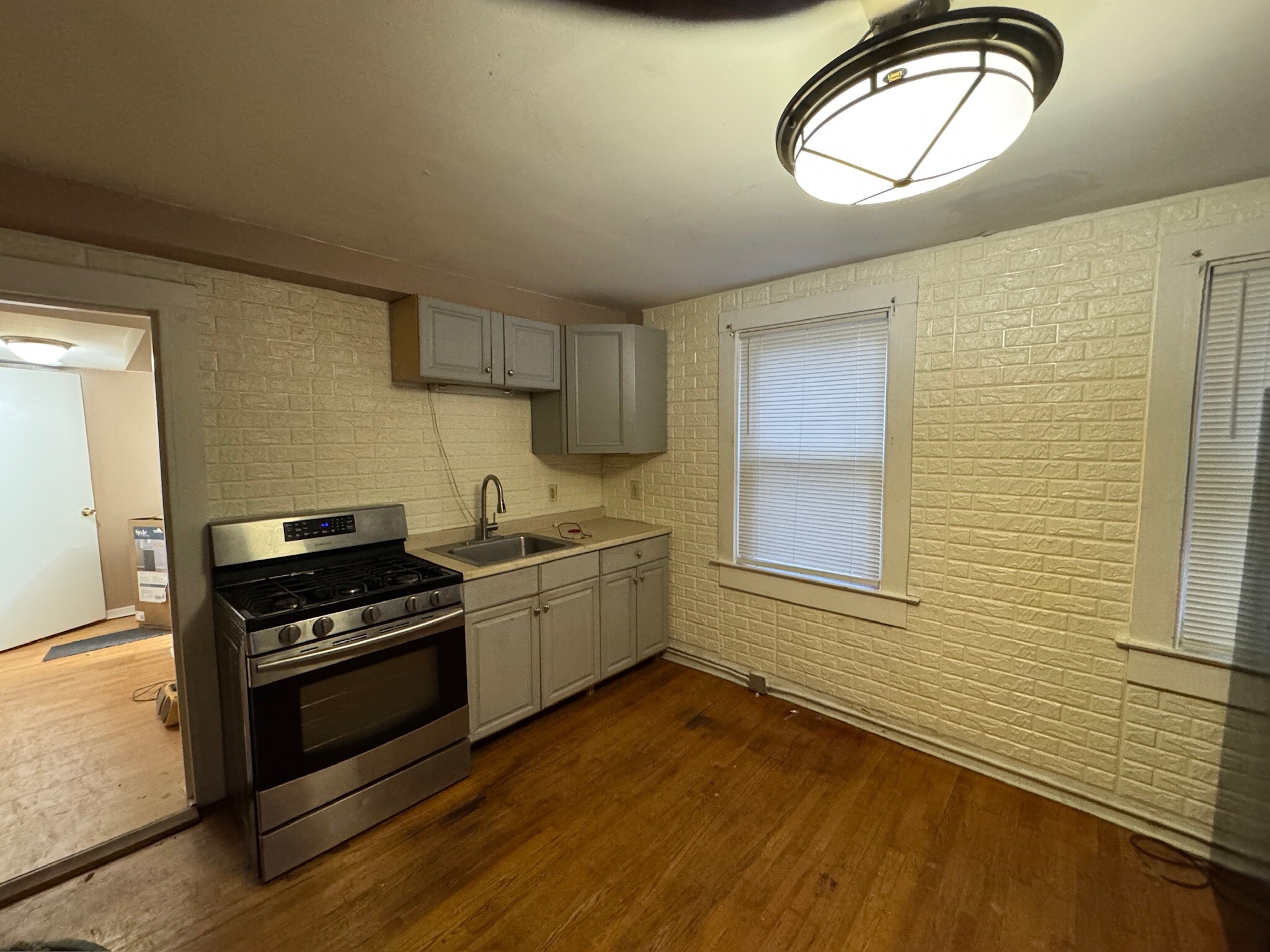 KITCHEN - 25 Minerva St