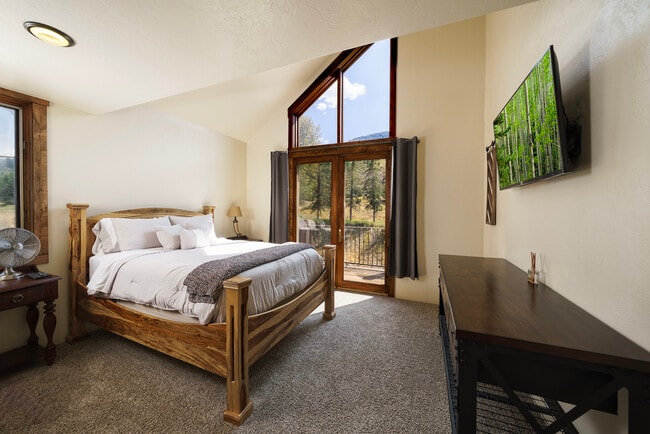 Building Photo - 35021 US-6