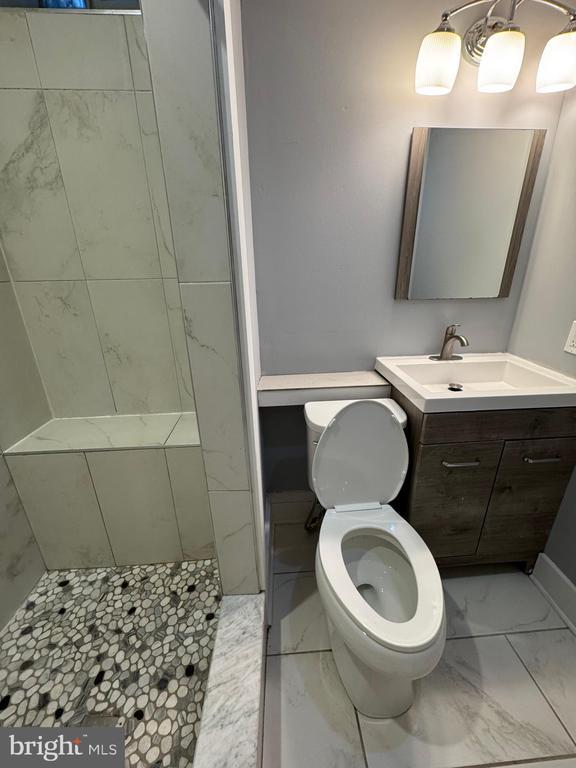 Building Photo - 1522 Willington St